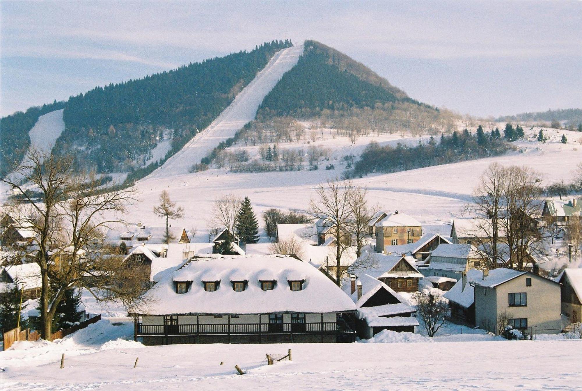 Penzion Javorina Čičmany Bagian luar foto